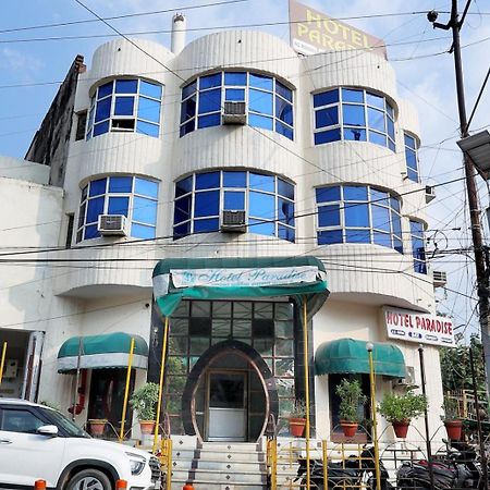 Hotel Paradise 칸푸르 외부 사진